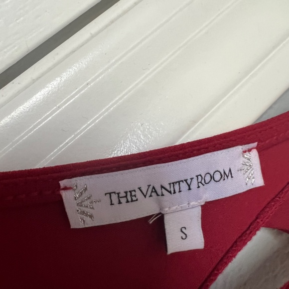 Red dress - Picture 2 of 2